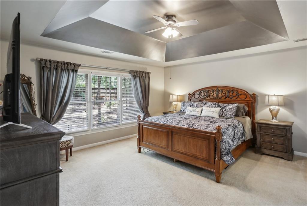 1944 McLennon Court
