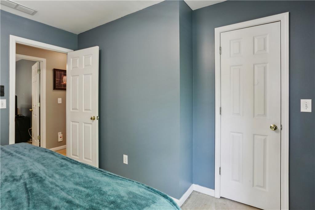 1944 McLennon Court