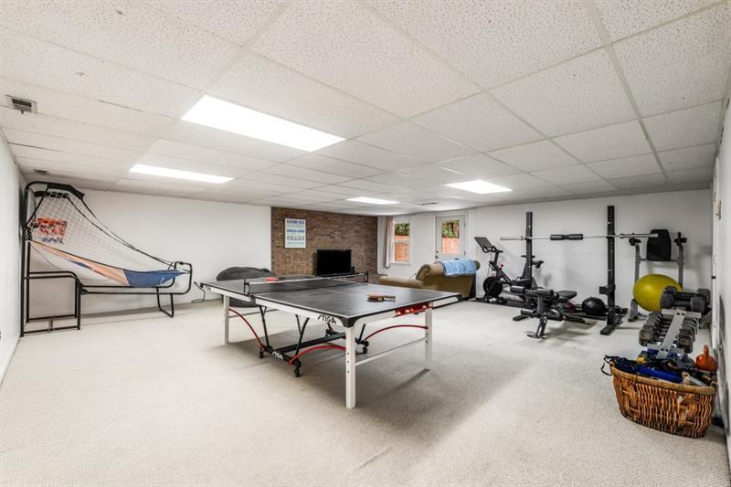 185 Marsh Glen Point