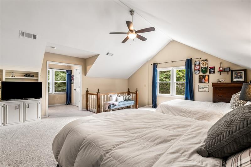 185 Marsh Glen Point