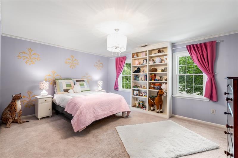 185 Marsh Glen Point