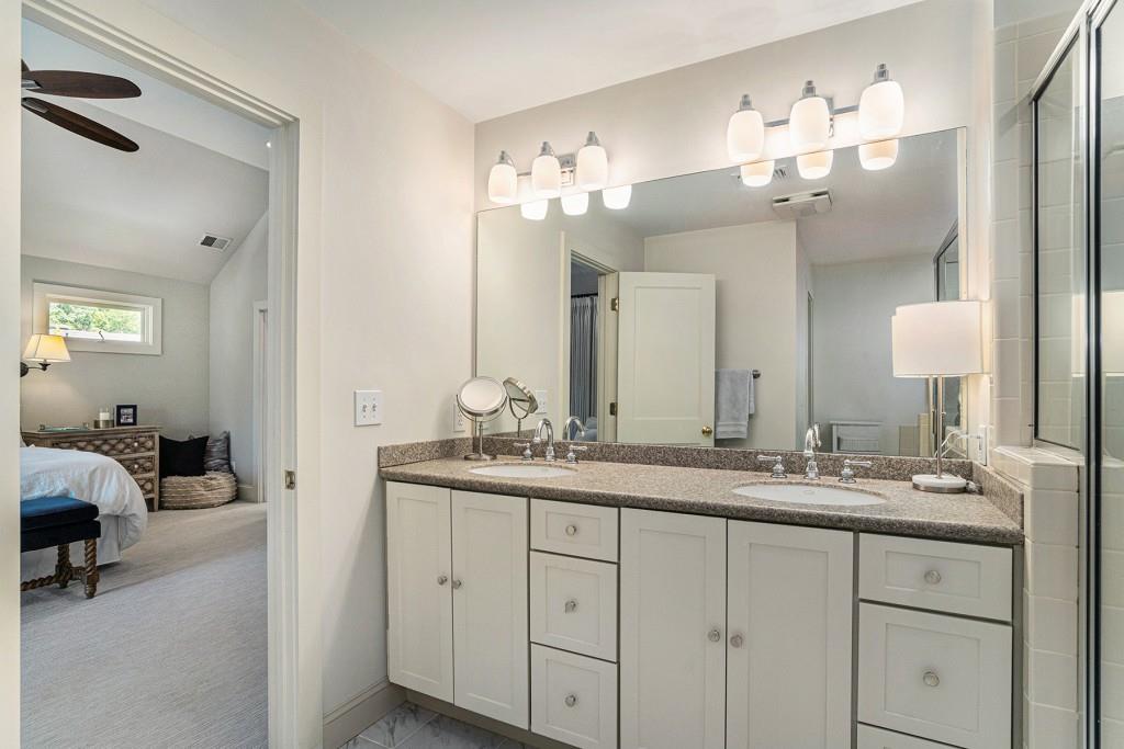 658 Cresthill Avenue NE