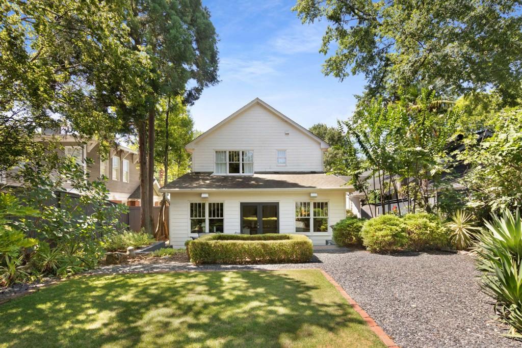 658 Cresthill Avenue NE