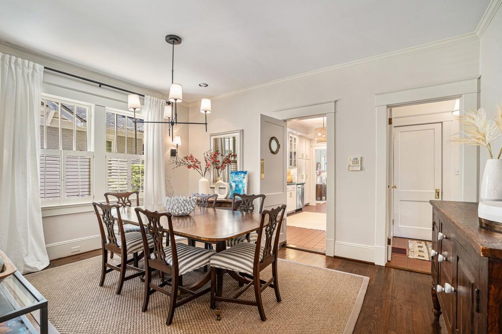 658 Cresthill Avenue NE