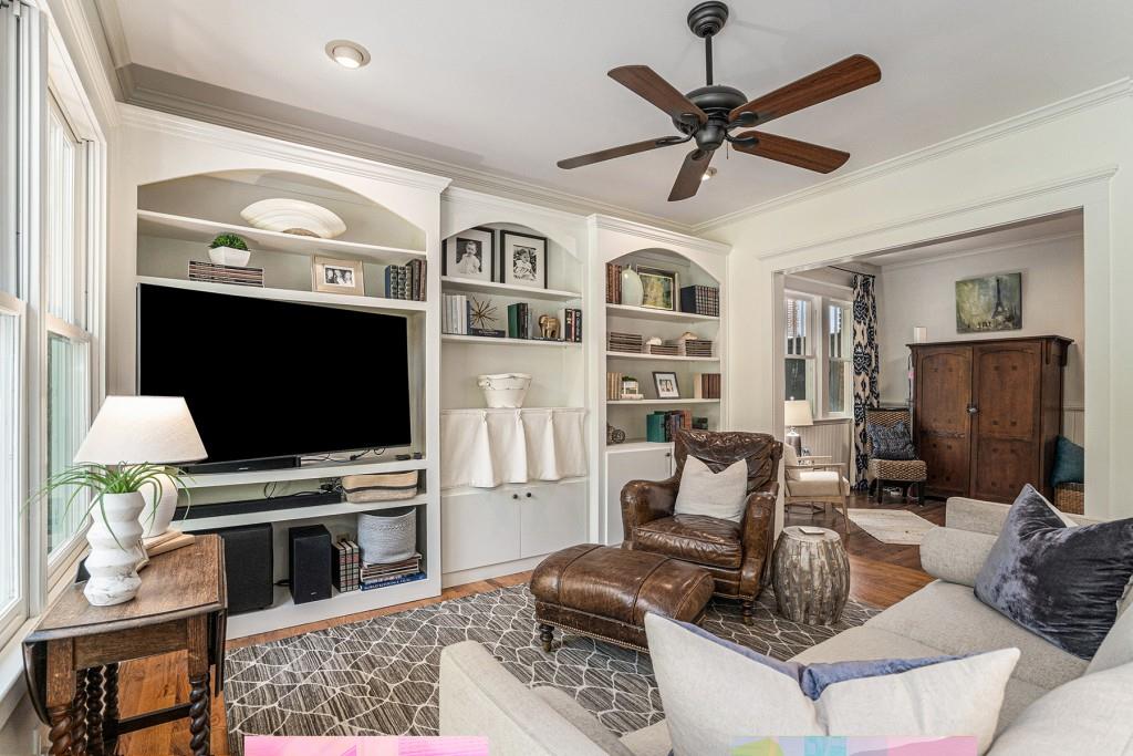 658 Cresthill Avenue NE