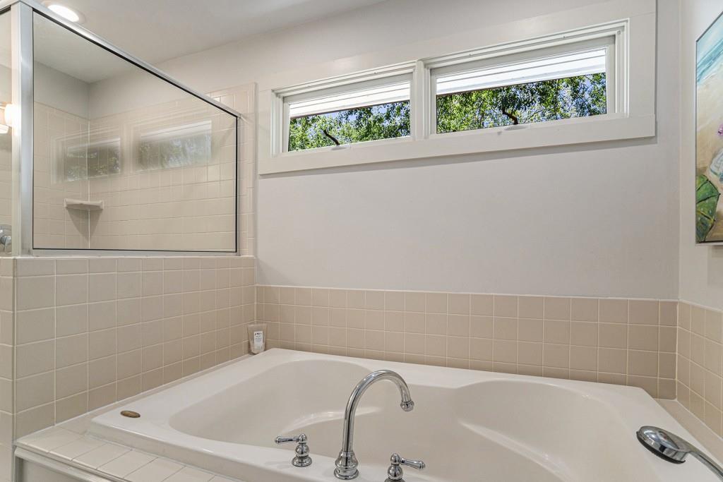 658 Cresthill Avenue NE