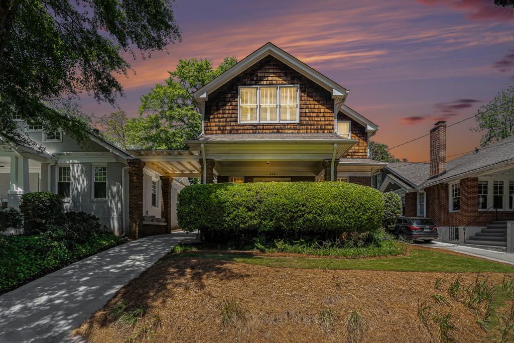 658 Cresthill Avenue NE