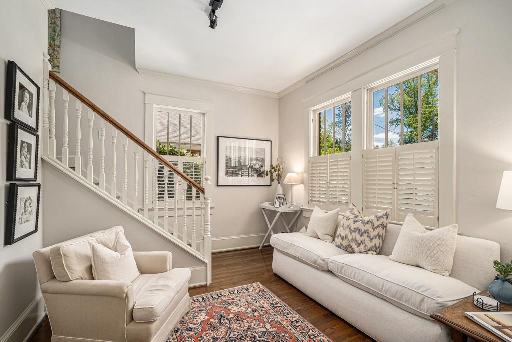 658 Cresthill Avenue NE