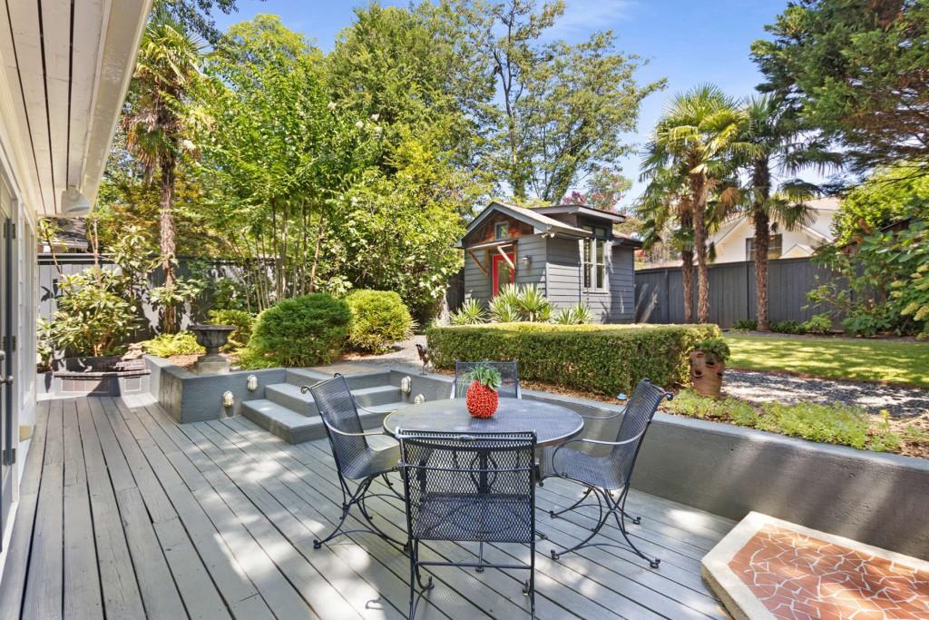 658 Cresthill Avenue NE