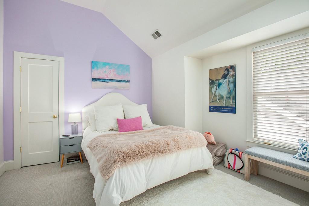 658 Cresthill Avenue NE