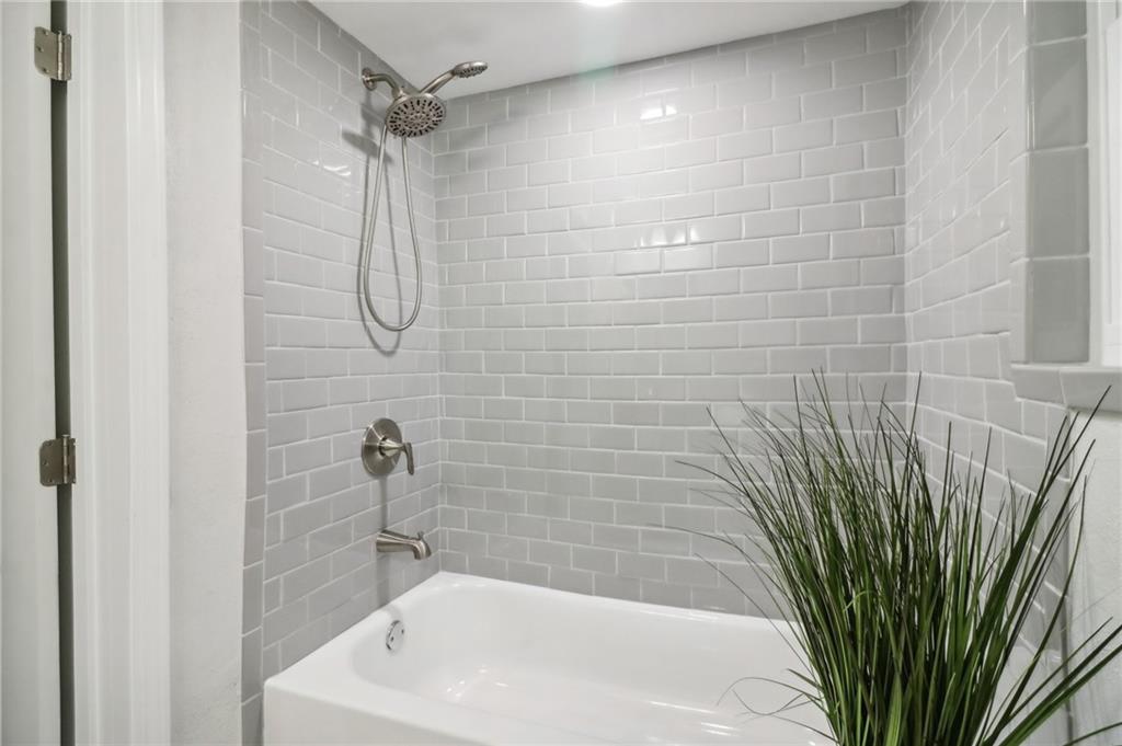 307 Lakemoore Drive Unit A