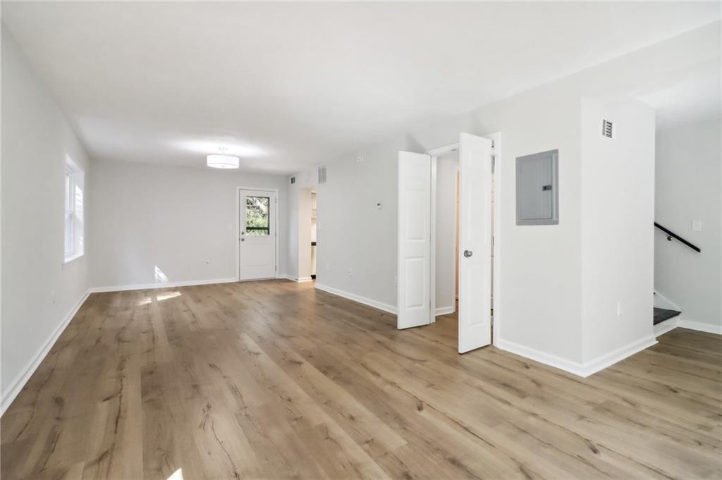 307 Lakemoore Drive Unit A