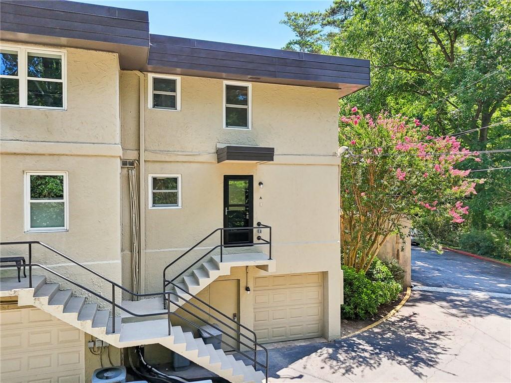 307 Lakemoore Drive Unit A