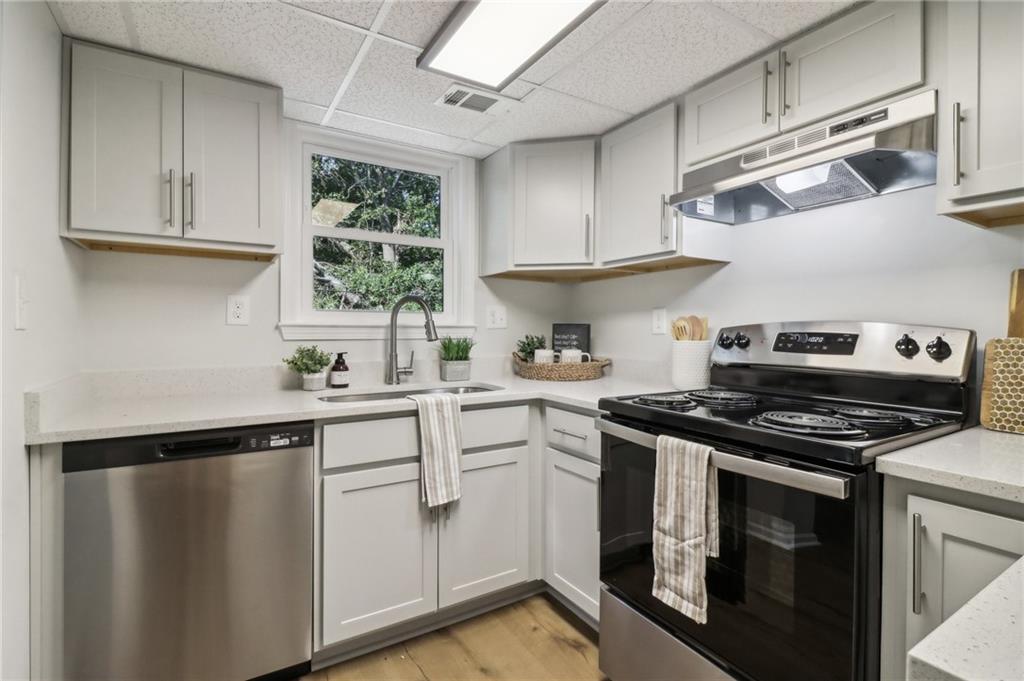 307 Lakemoore Drive Unit A