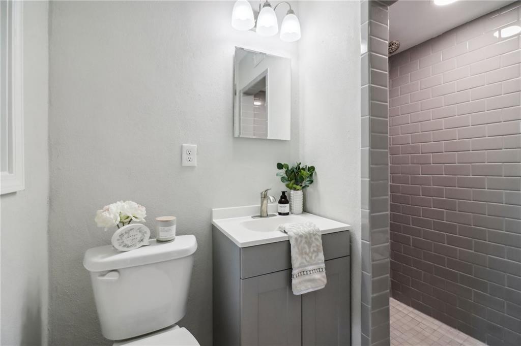 307 Lakemoore Drive Unit A