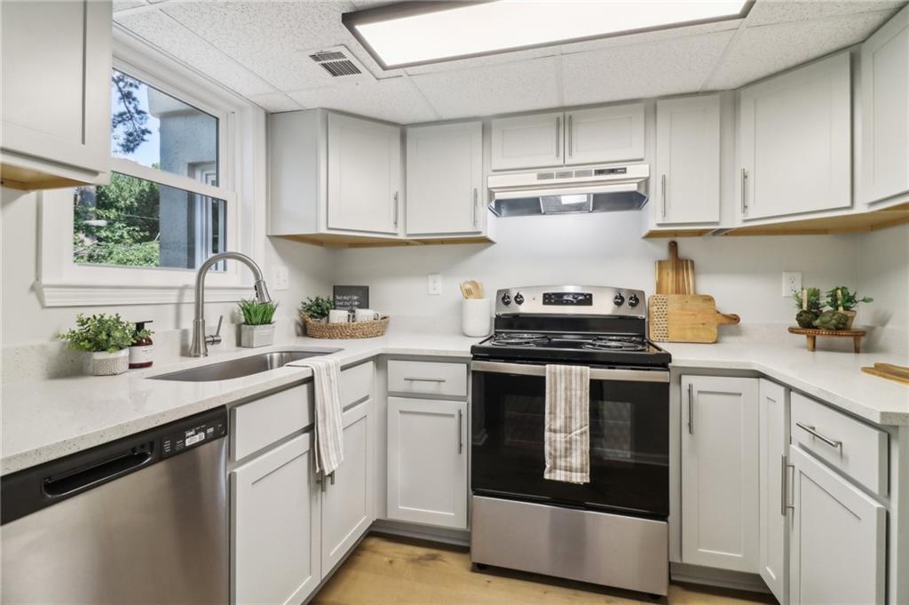 307 Lakemoore Drive Unit A