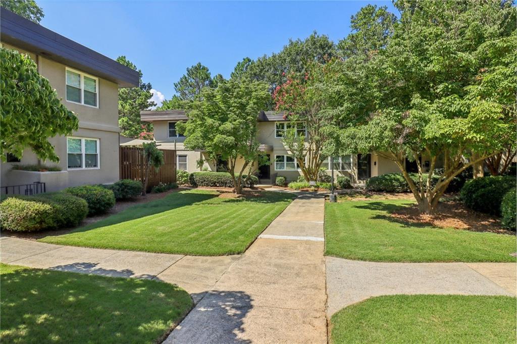 307 Lakemoore Drive Unit A