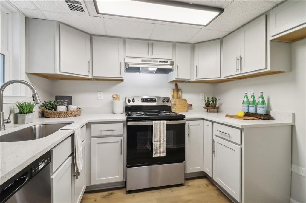 307 Lakemoore Drive Unit A