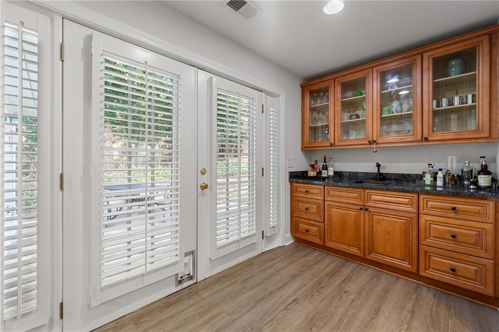 2524 Ridgewood Terrace NW