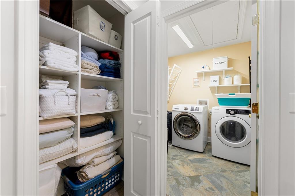 2524 Ridgewood Terrace NW