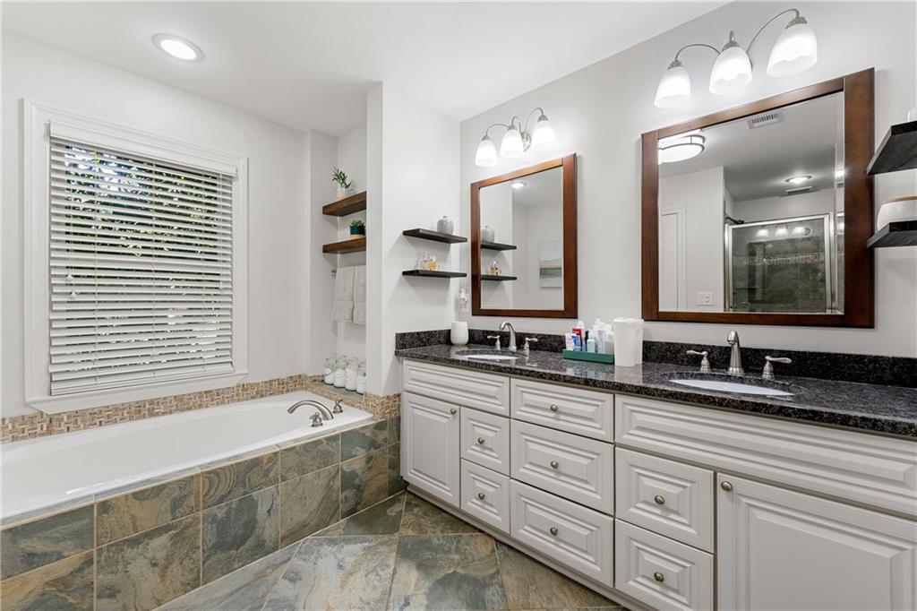 2524 Ridgewood Terrace NW