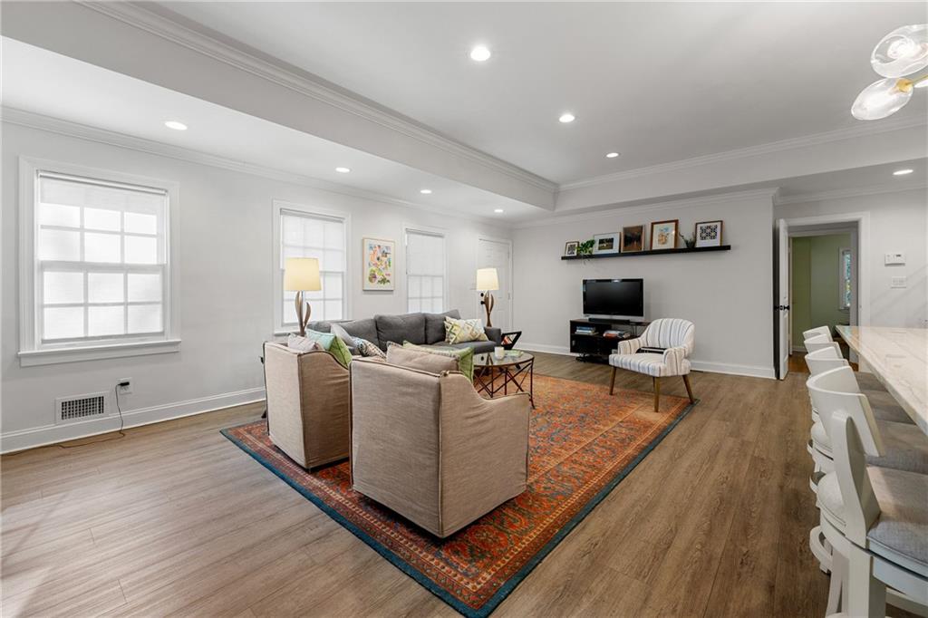 2524 Ridgewood Terrace NW