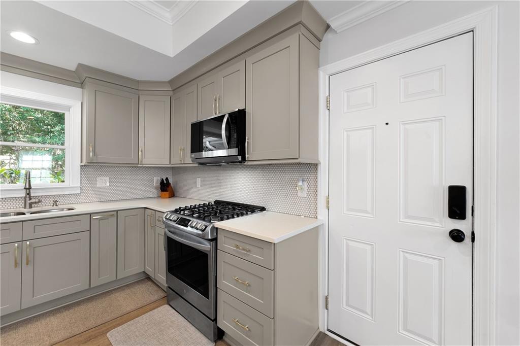 2524 Ridgewood Terrace NW