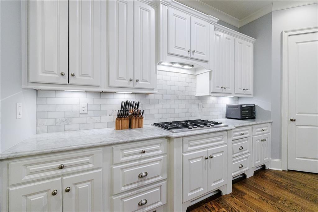 4185 Glengary Drive NE