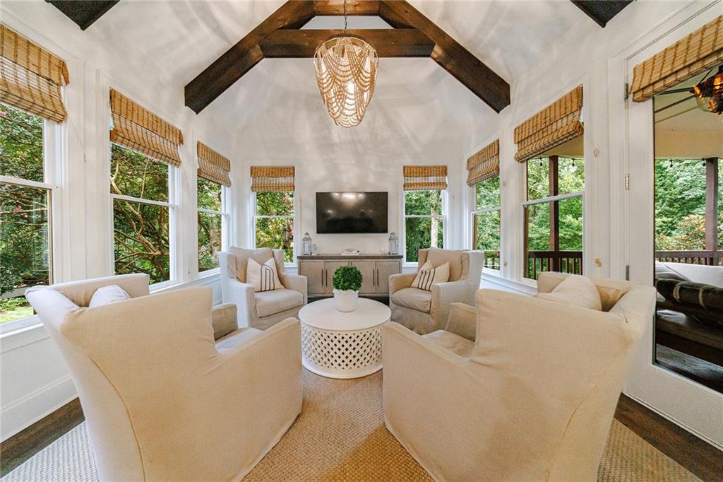 4185 Glengary Drive NE