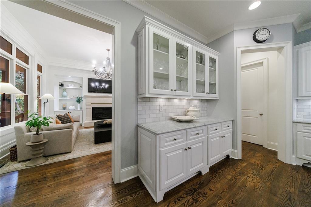 4185 Glengary Drive NE