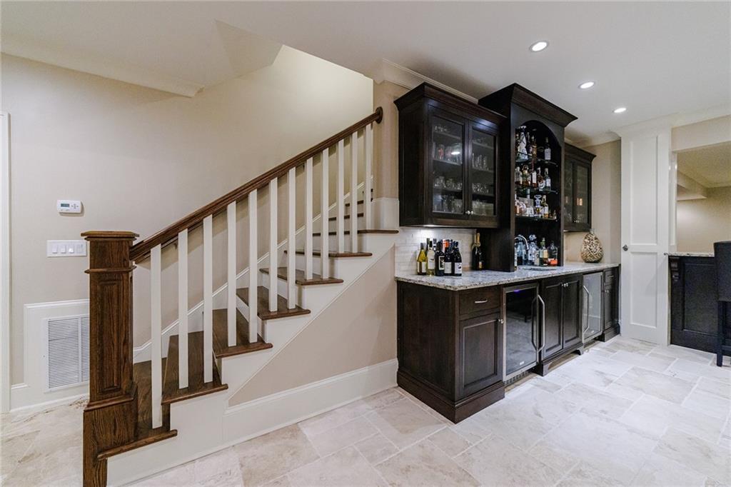 4185 Glengary Drive NE