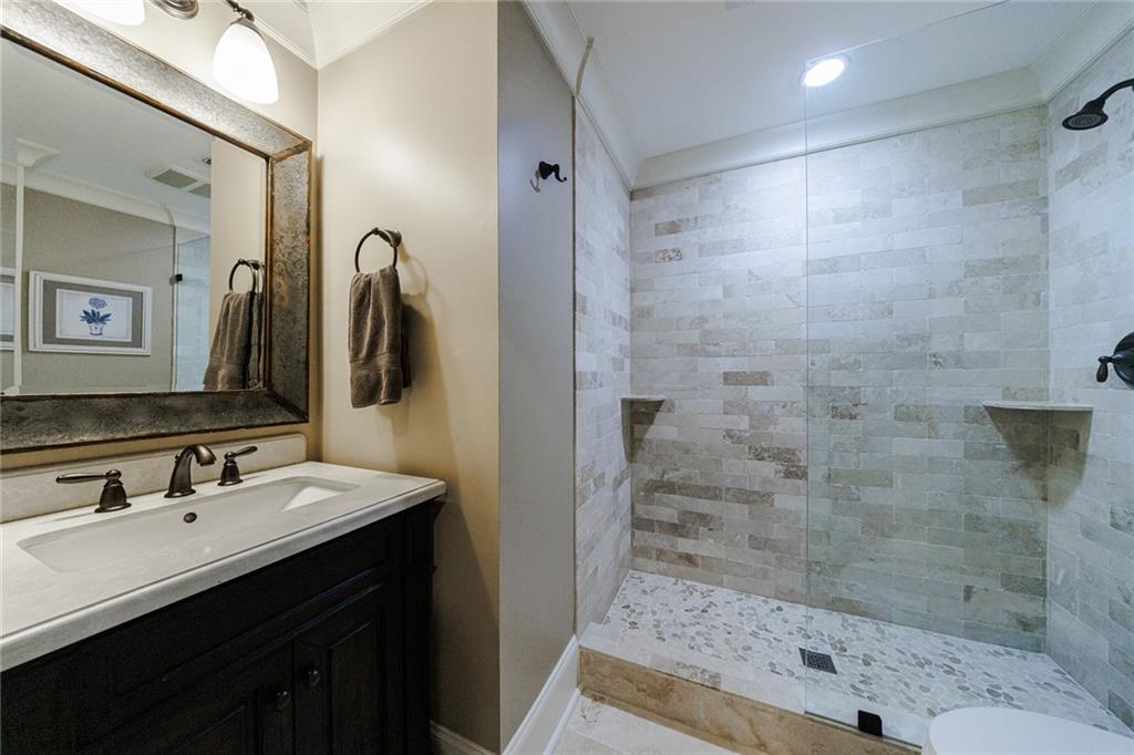 4185 Glengary Drive NE