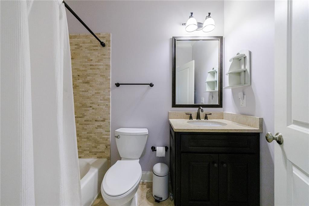 4185 Glengary Drive NE