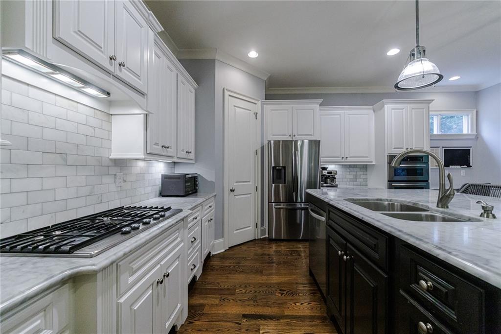 4185 Glengary Drive NE