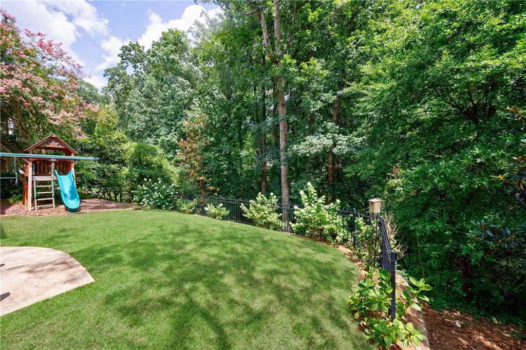 4185 Glengary Drive NE