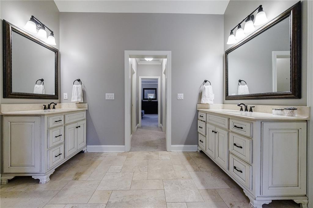 4185 Glengary Drive NE