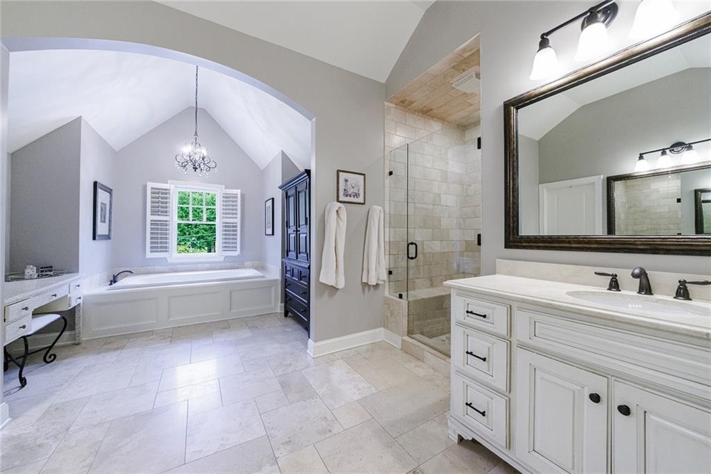 4185 Glengary Drive NE