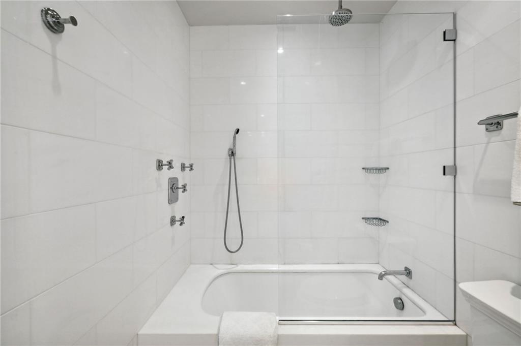 2575 Peachtree Road NE Unit 6E