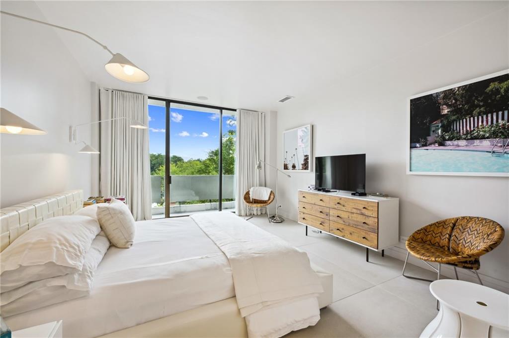 2575 Peachtree Road NE Unit 6E