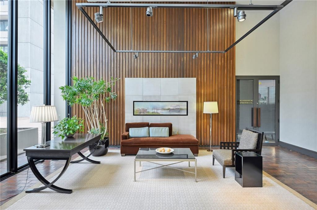 2575 Peachtree Road NE Unit 6E