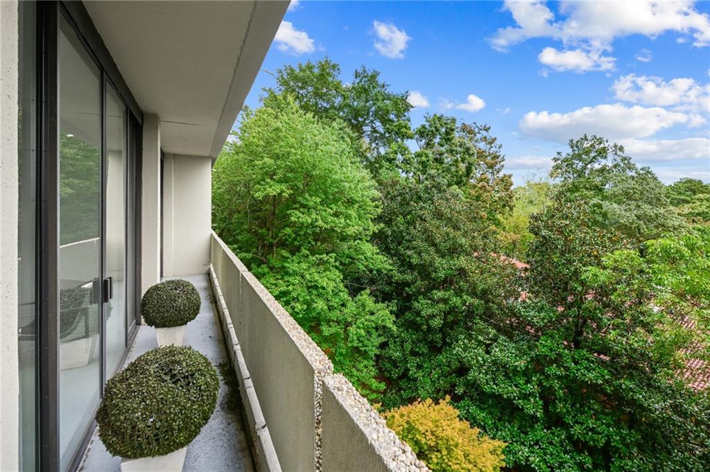 2575 Peachtree Road NE Unit 6E