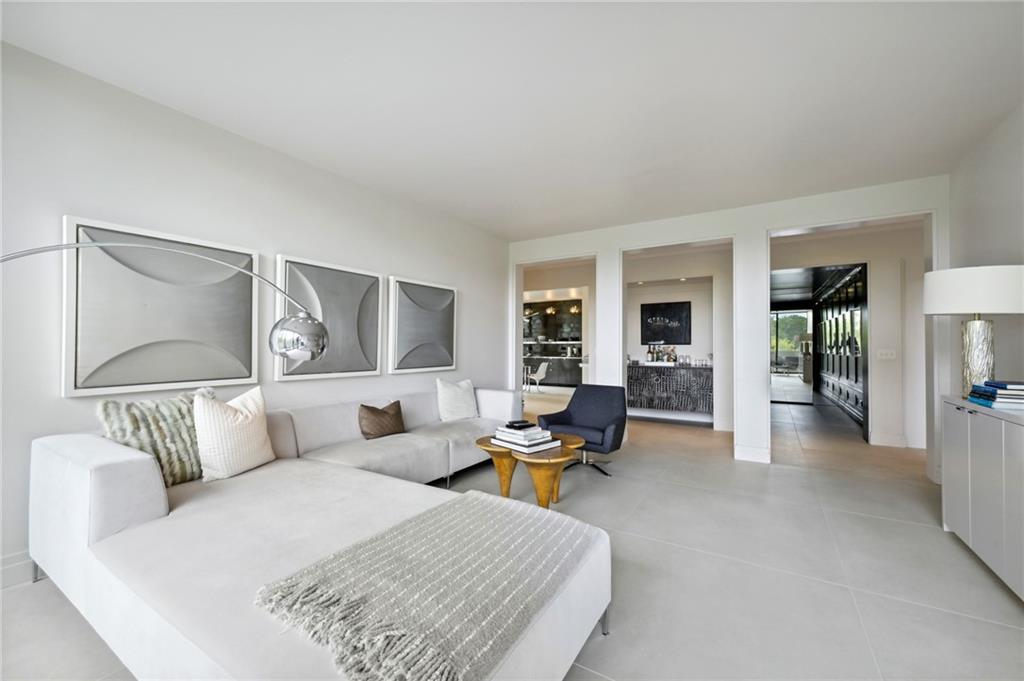 2575 Peachtree Road NE Unit 6E