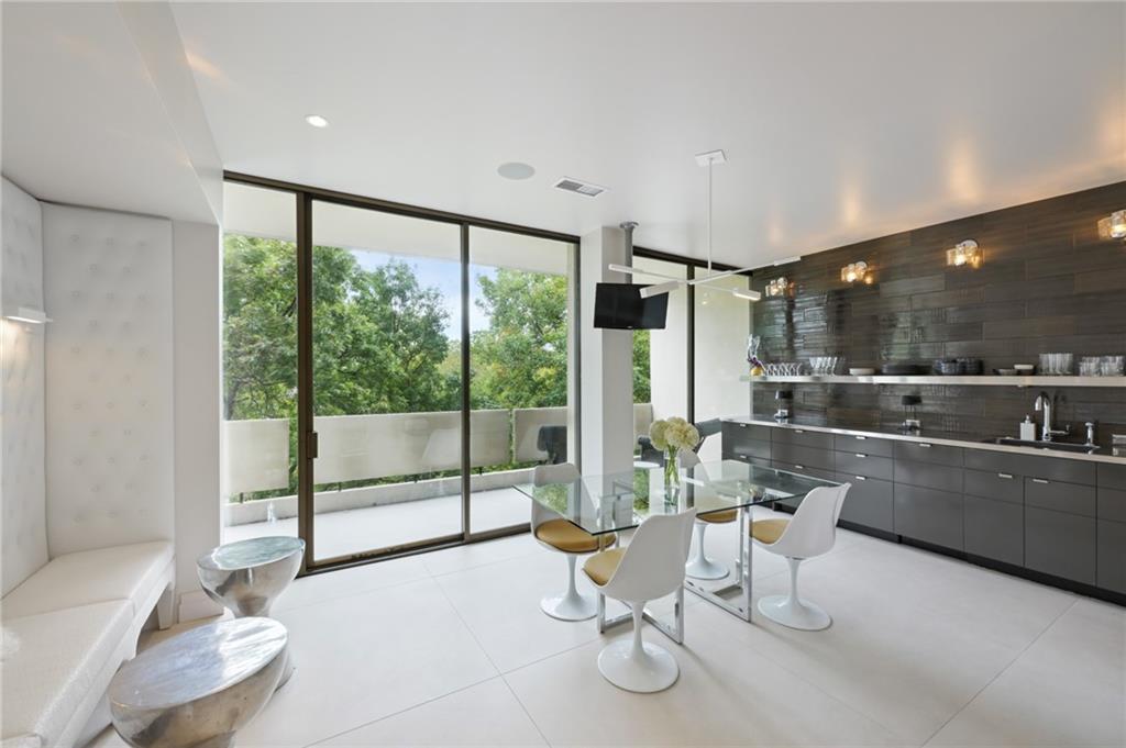 2575 Peachtree Road NE Unit 6E