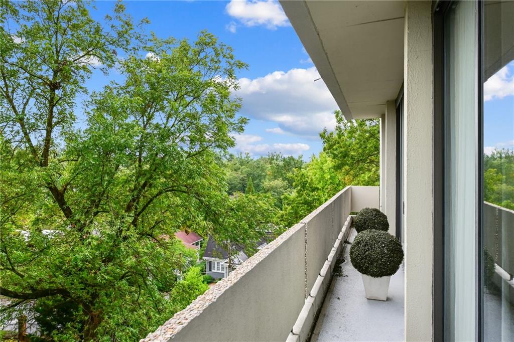 2575 Peachtree Road NE Unit 6E