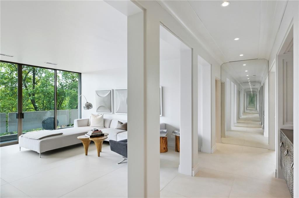 2575 Peachtree Road NE Unit 6E