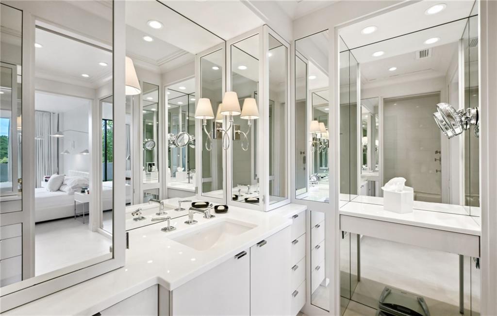 2575 Peachtree Road NE Unit 6E