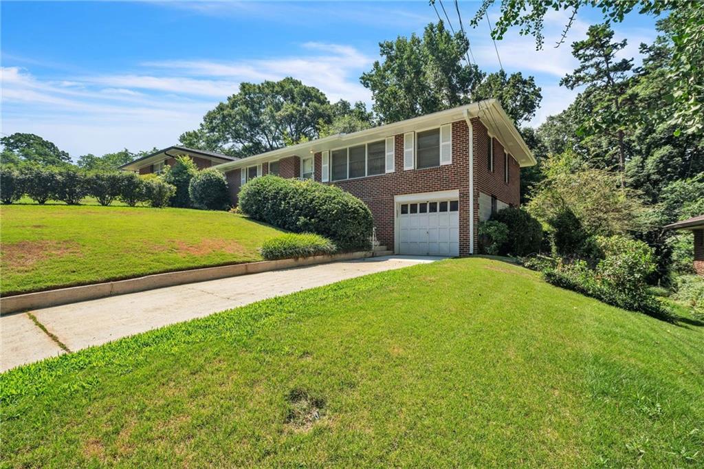 2048 Montrose Drive
