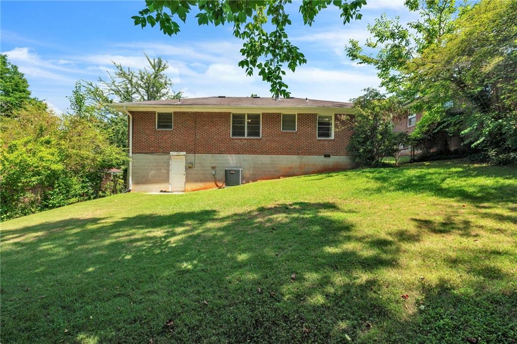 2048 Montrose Drive