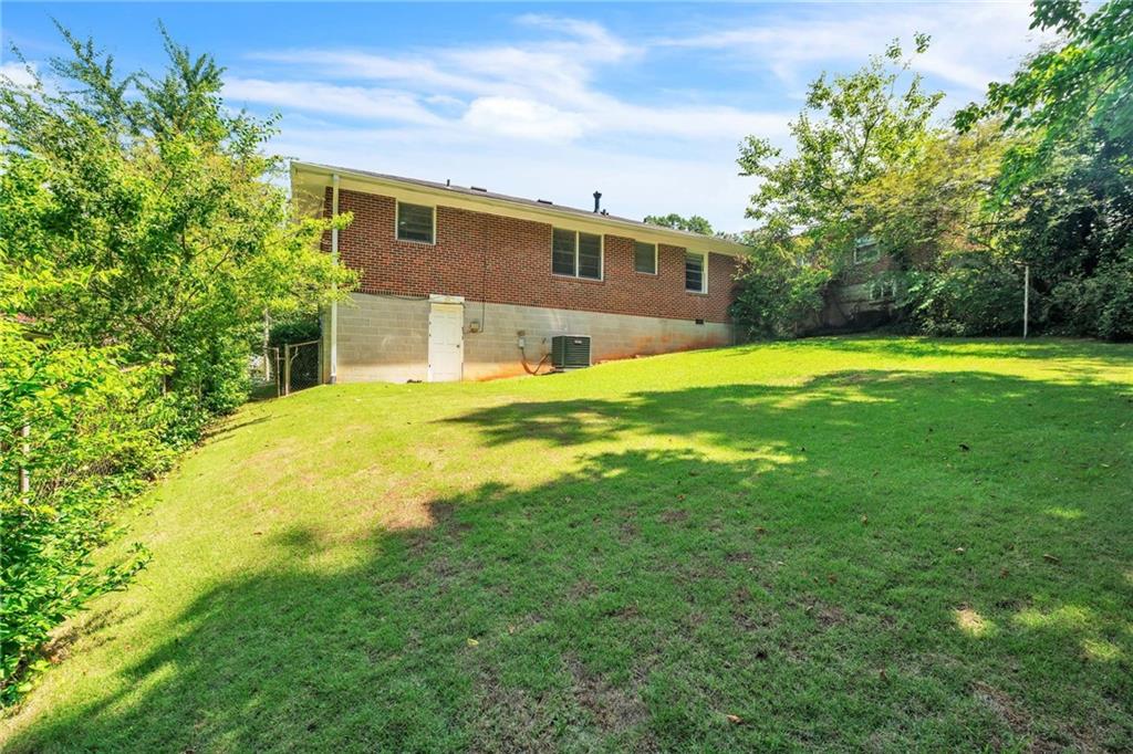 2048 Montrose Drive