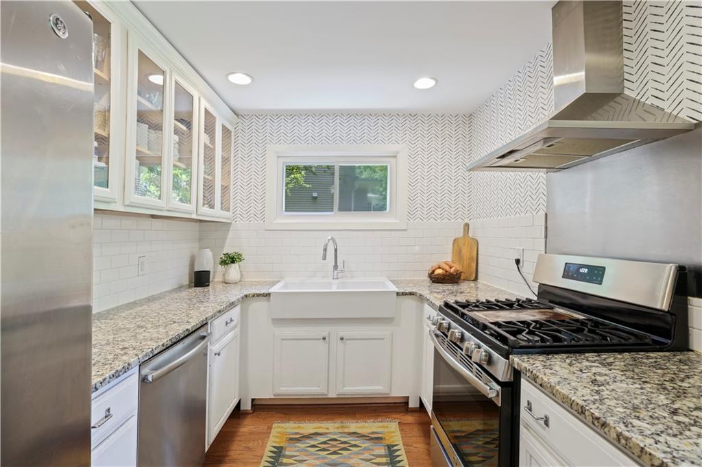 2614 Ridgemore Road NW